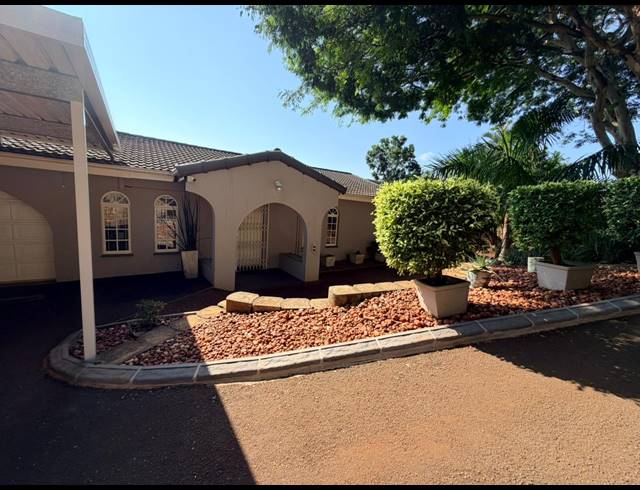 4 BEDROOM HOUSE FOR SALE IN NYALA PARK